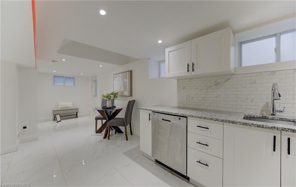 569 Stirling Avenue S, Kitchener, ON - Indoor Photo Showing Kitchen