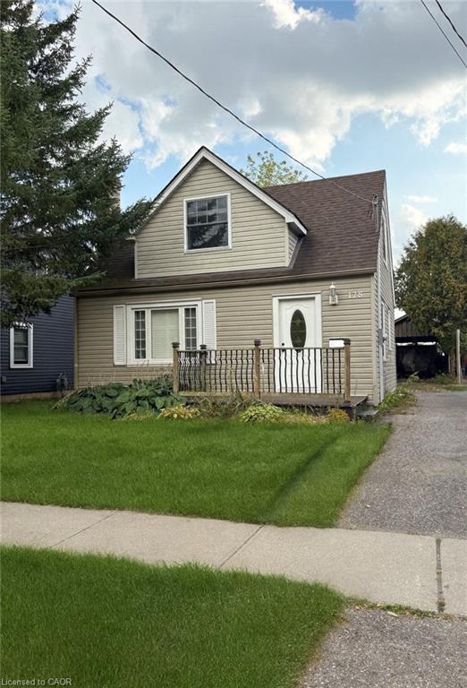 128 Wilkes Street, Brantford, ON - Outdoor