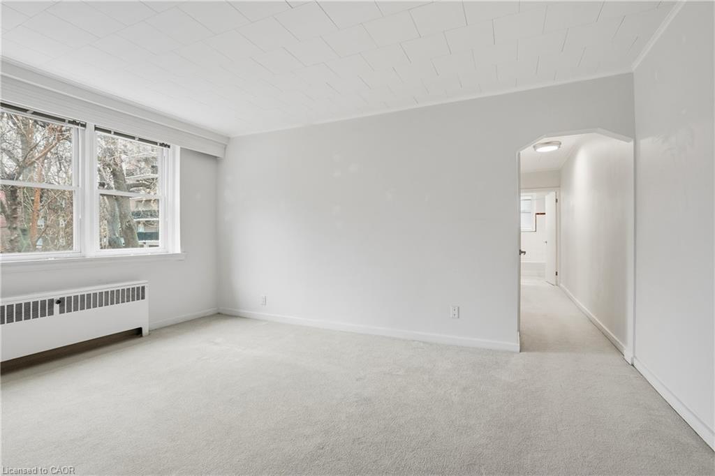 9-4 Robinson Street, Hamilton, ON - Indoor