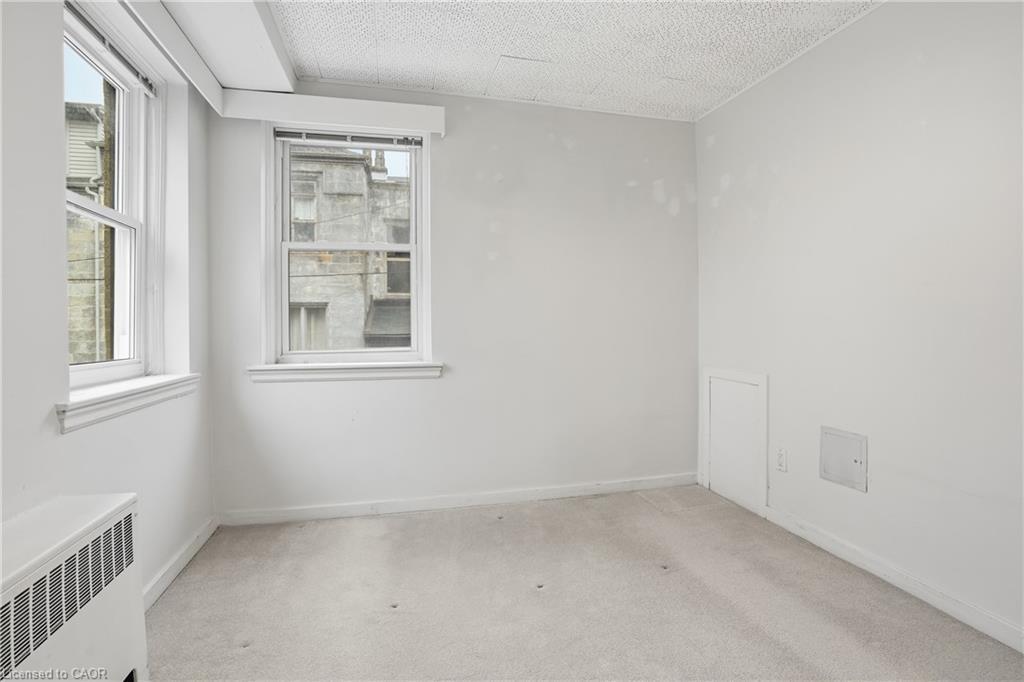 9-4 Robinson Street, Hamilton, ON - Indoor Photo Showing Other Room