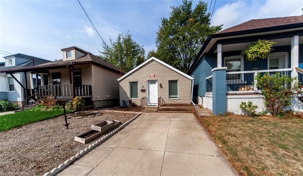 13 Robins Avenue, Hamilton, ON - Outdoor With Deck Patio Veranda With Facade