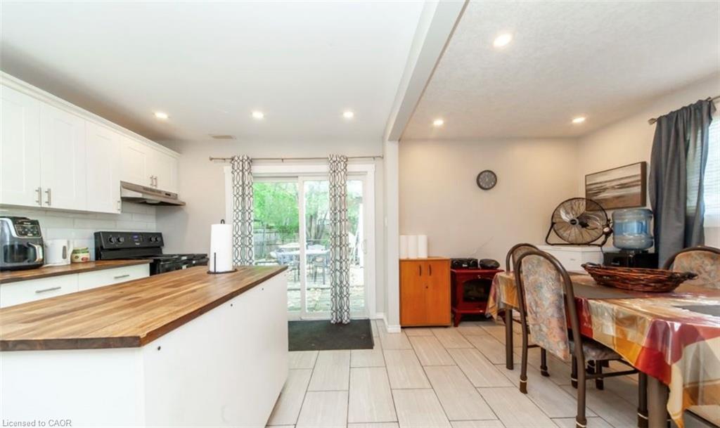 13 Robins Avenue, Hamilton, ON - Indoor