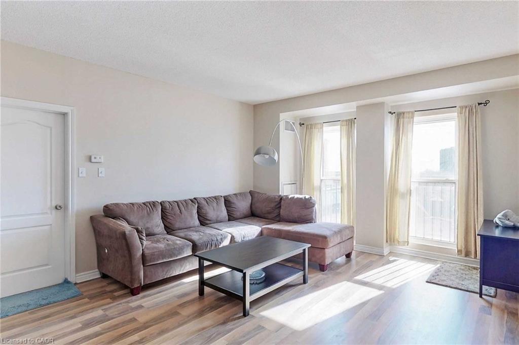 608-135 James Street, Hamilton, ON - Indoor Photo Showing Living Room