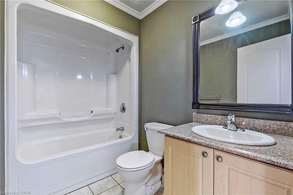 608-135 James Street, Hamilton, ON - Indoor Photo Showing Bathroom