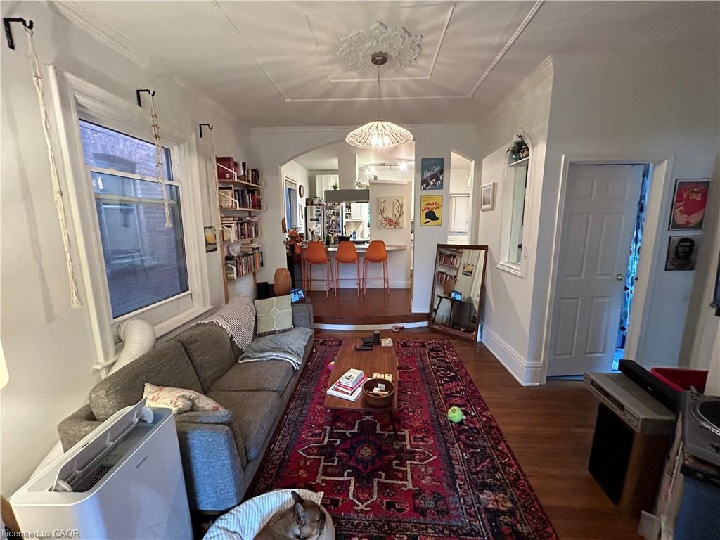 Main-207 Charlton Avenue W, Hamilton, ON - Indoor