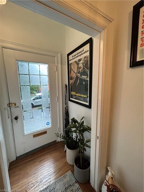 Main-207 Charlton Avenue W, Hamilton, ON - Indoor Photo Showing Other Room