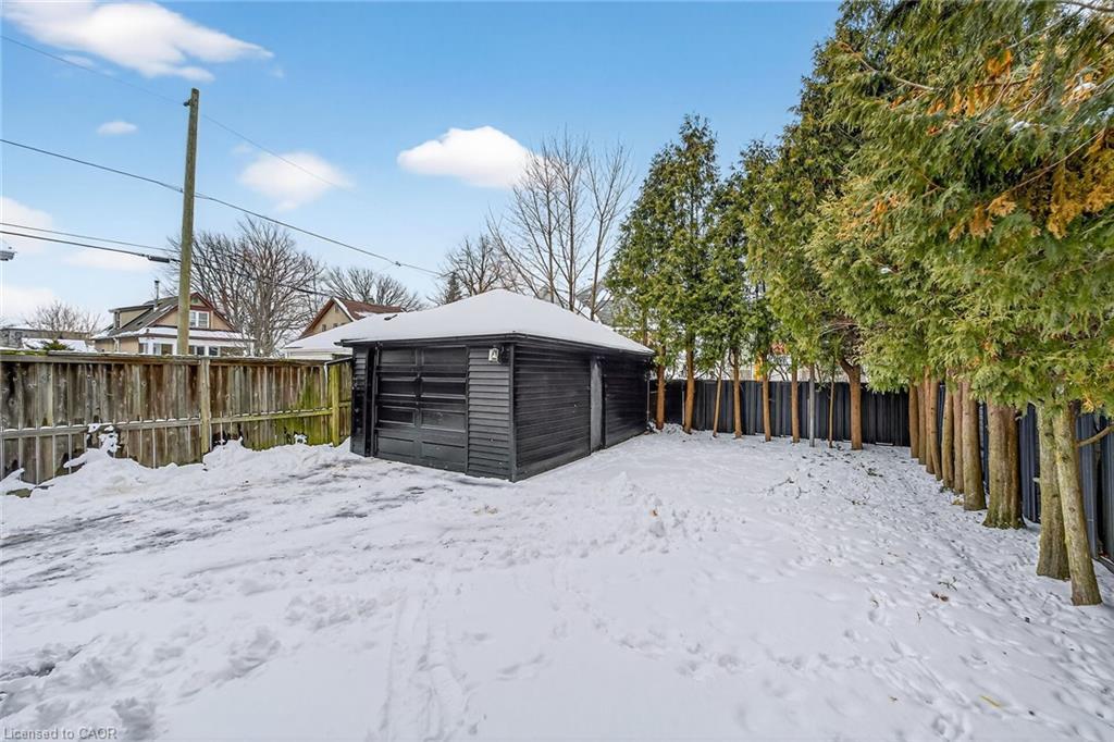150 Brucedale Avenue E, Hamilton, ON - Outdoor