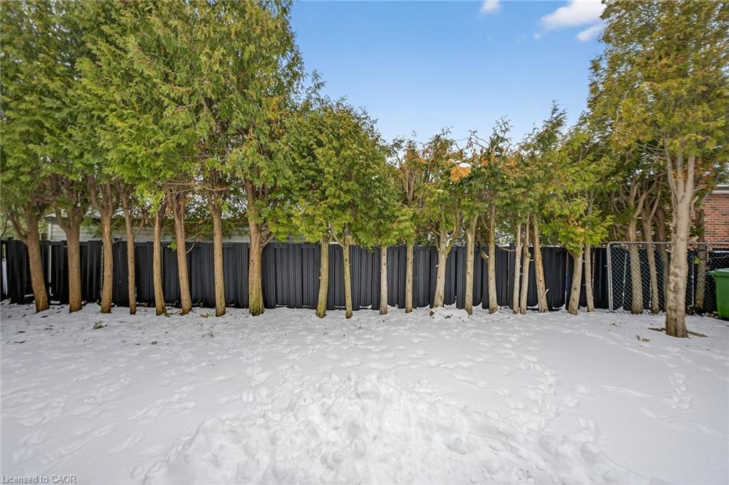 150 Brucedale Avenue E, Hamilton, ON - Outdoor