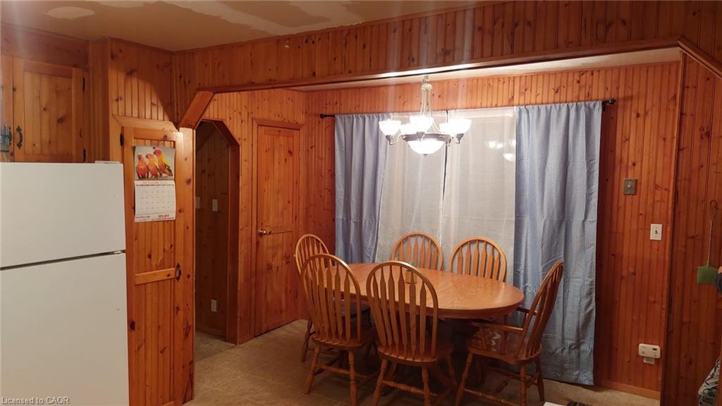 520 Alder Street E, Dunnville, ON - Indoor