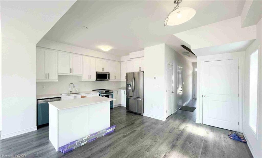 26 Bellhouse Avenue, Brantford, ON - Indoor Photo Showing Kitchen With Double Sink
