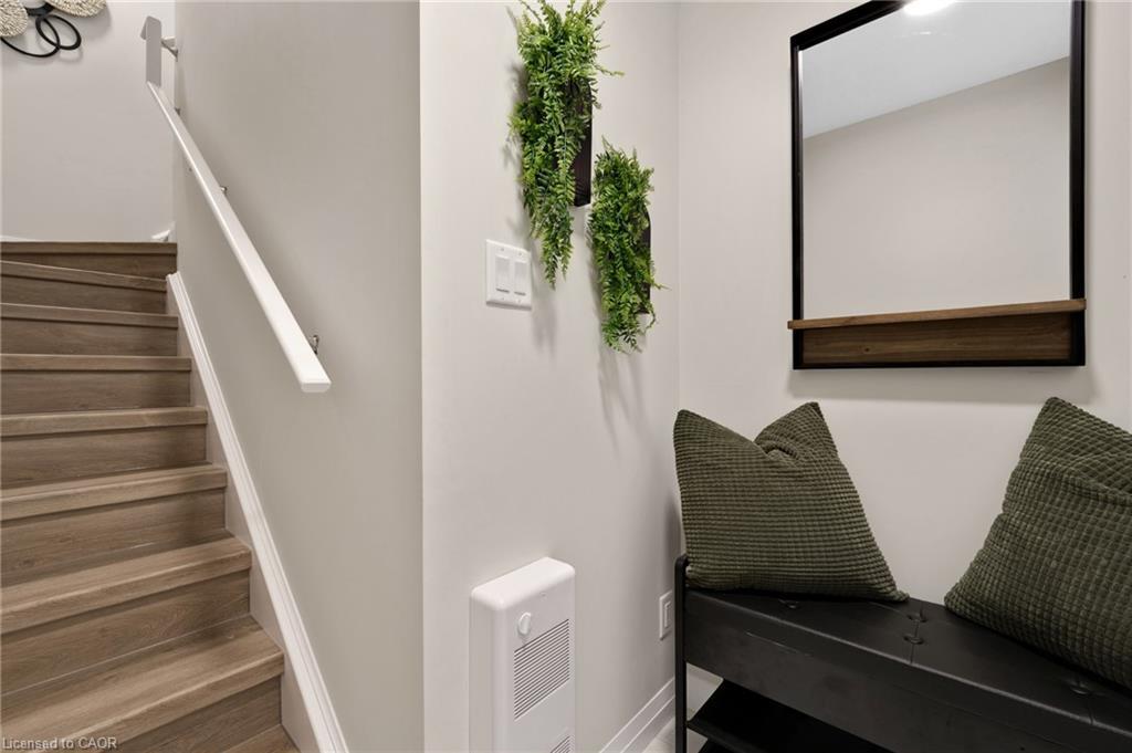 D16-410 Northfield Drive W, Waterloo, ON - Indoor Photo Showing Other Room