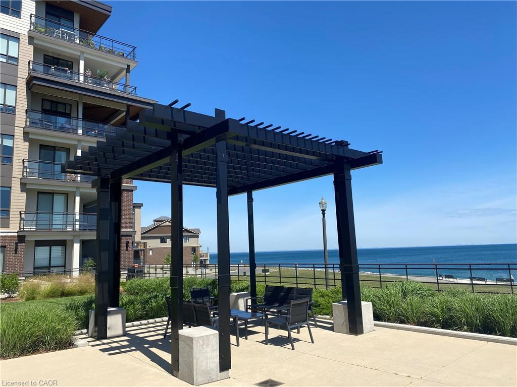 520-40 Esplanade Lane, Grimsby, ON - Outdoor With Body Of Water With Balcony