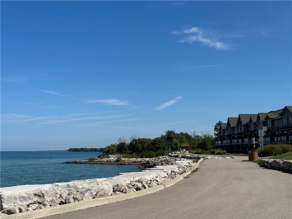 520-40 Esplanade Lane, Grimsby, ON - Outdoor With Body Of Water With View
