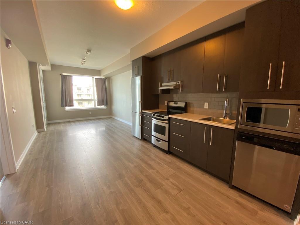 520-40 Esplanade Lane, Grimsby, ON - Indoor Photo Showing Kitchen