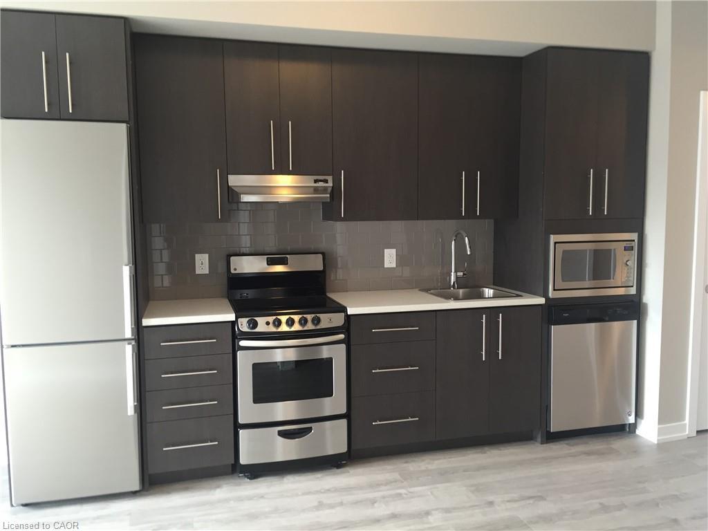 520-40 Esplanade Lane, Grimsby, ON - Indoor Photo Showing Kitchen With Upgraded Kitchen