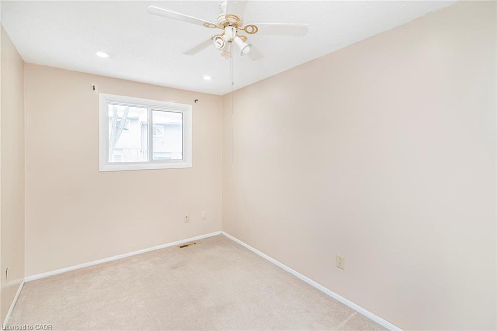 35-14 Derby Street, Hamilton, ON - Indoor Photo Showing Other Room