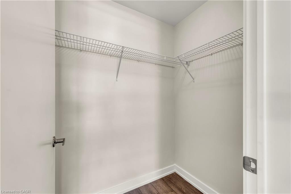 520-2486 Old Bronte Road, Oakville, ON - Indoor With Storage