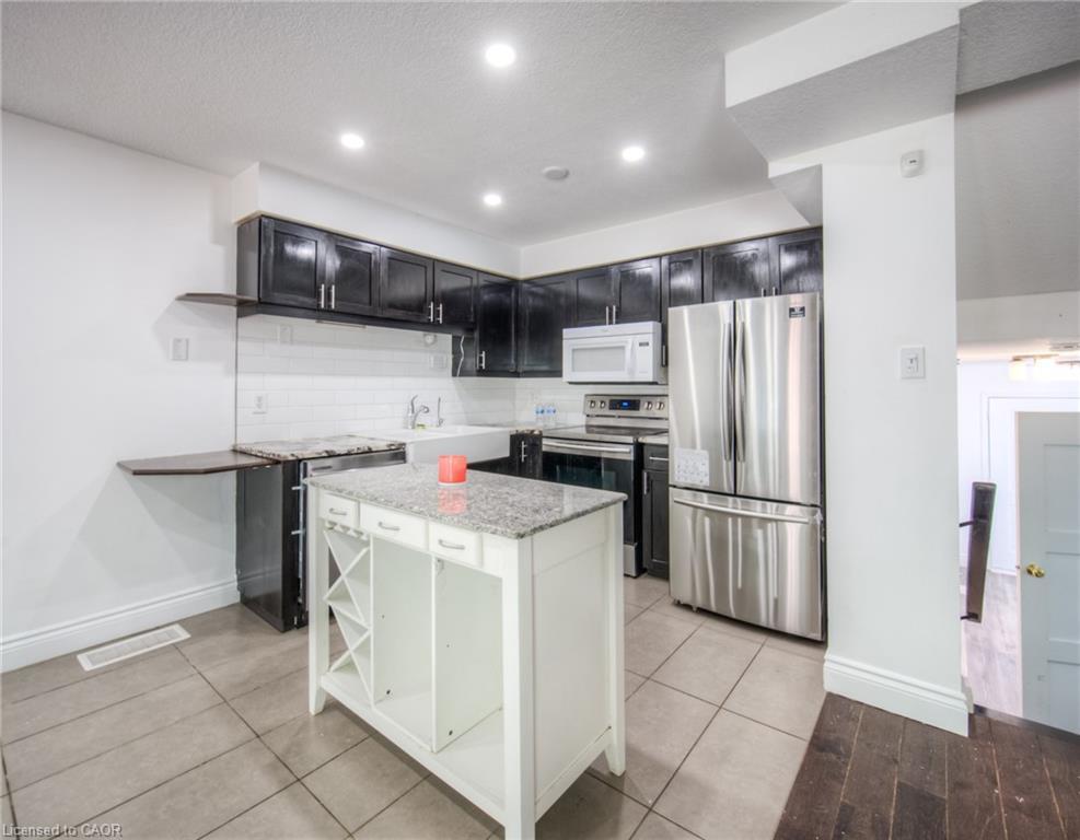 20 Bankside Drive, Kitchener, ON - Indoor Photo Showing Kitchen