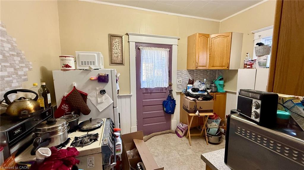 217 Queen Street N, Simcoe, ON - Indoor