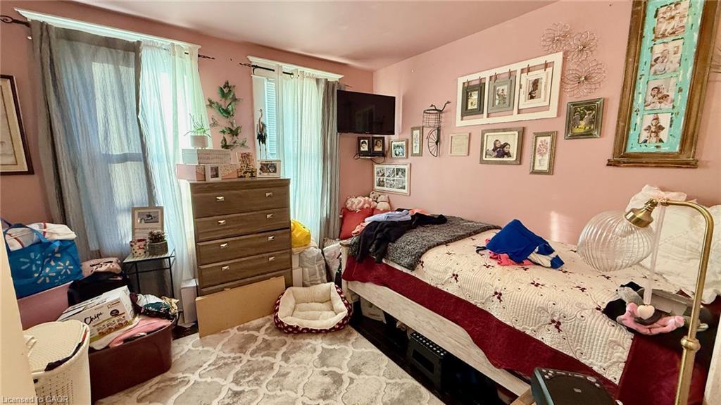 217 Queen Street N, Simcoe, ON - Indoor Photo Showing Bedroom