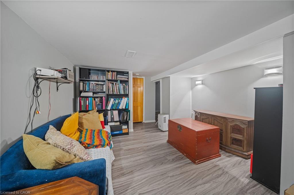 22 Agnes Street, Hamilton, ON - Indoor