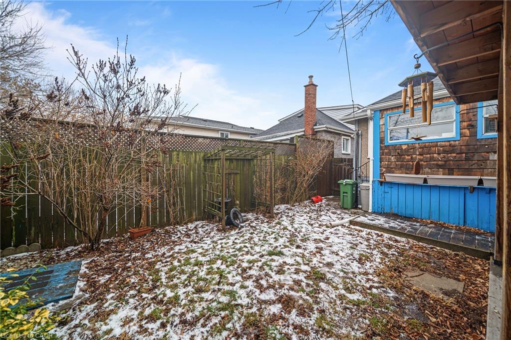 22 Agnes Street, Hamilton, ON - Outdoor