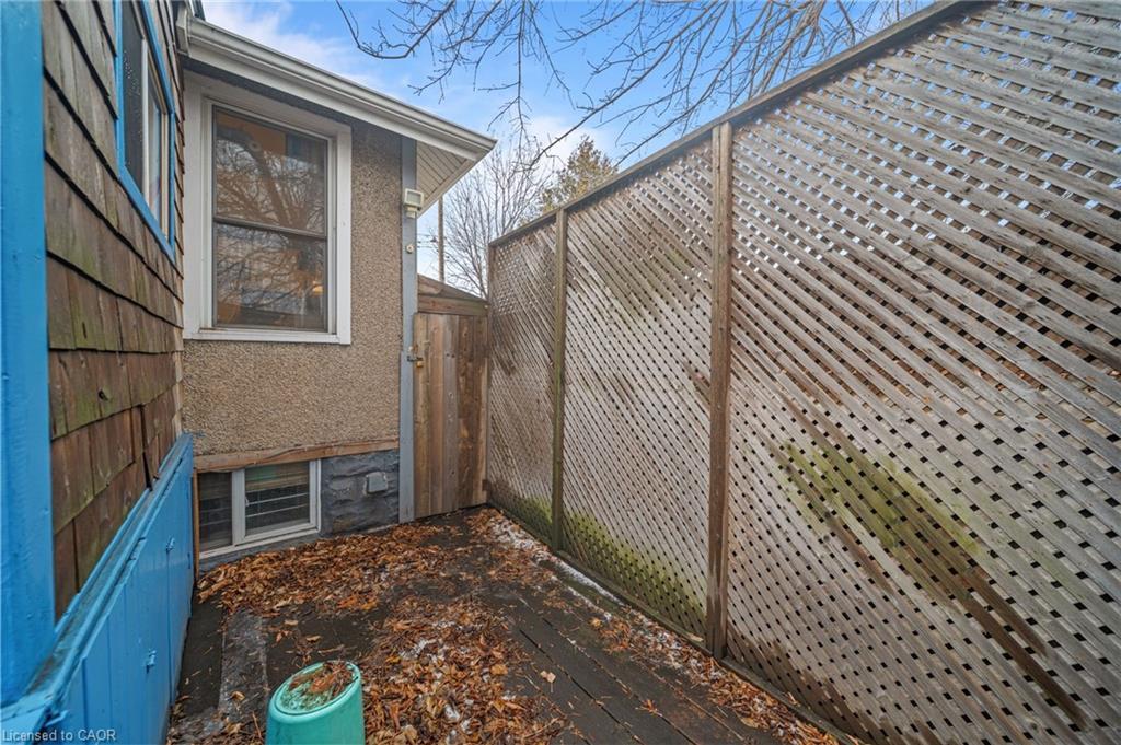 22 Agnes Street, Hamilton, ON - Outdoor