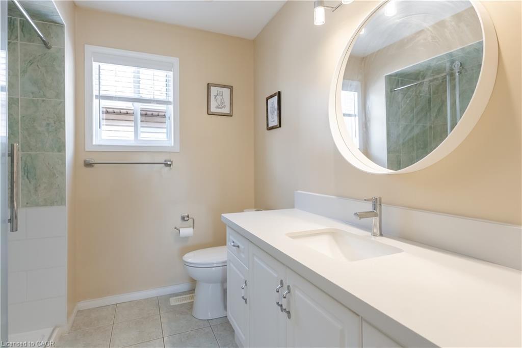 263 Hepburn Crescent, Hamilton, ON - Indoor Photo Showing Bathroom