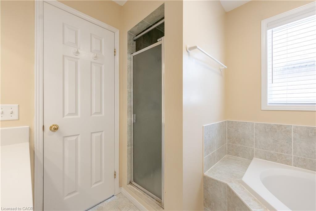 263 Hepburn Crescent, Hamilton, ON - Indoor Photo Showing Bathroom