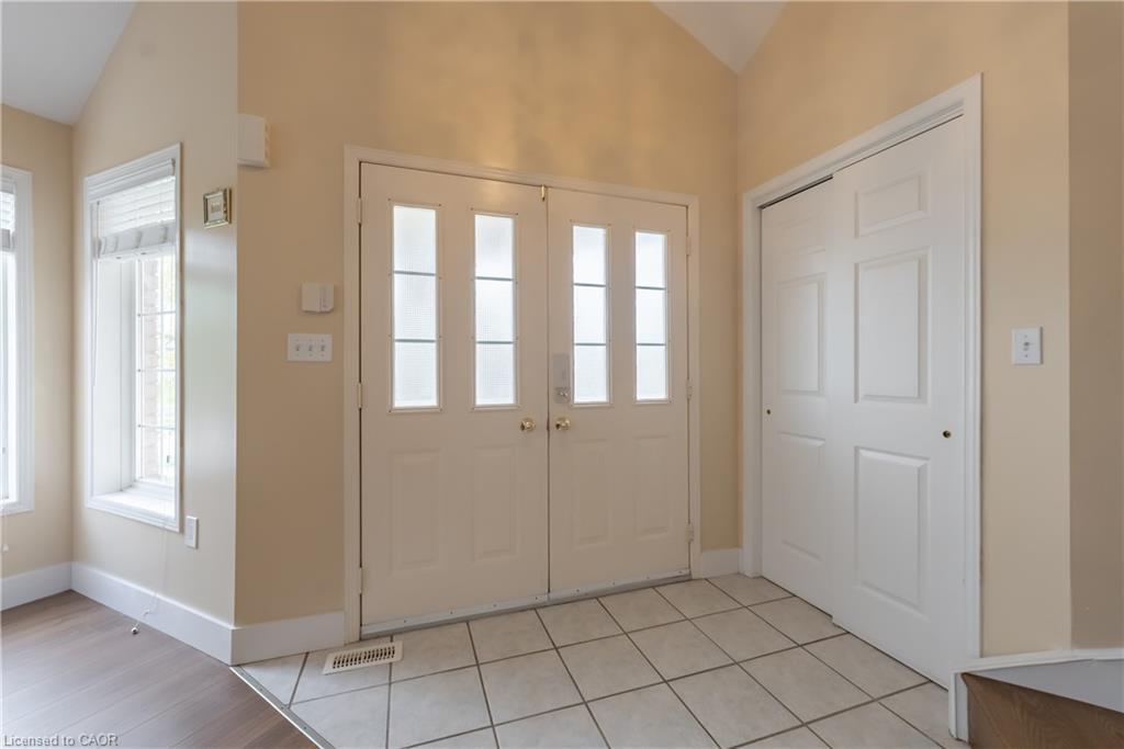 263 Hepburn Crescent, Hamilton, ON - Indoor Photo Showing Other Room