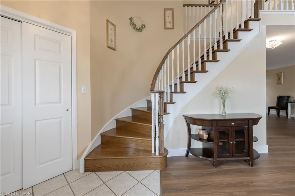 263 Hepburn Crescent, Hamilton, ON - Indoor Photo Showing Other Room