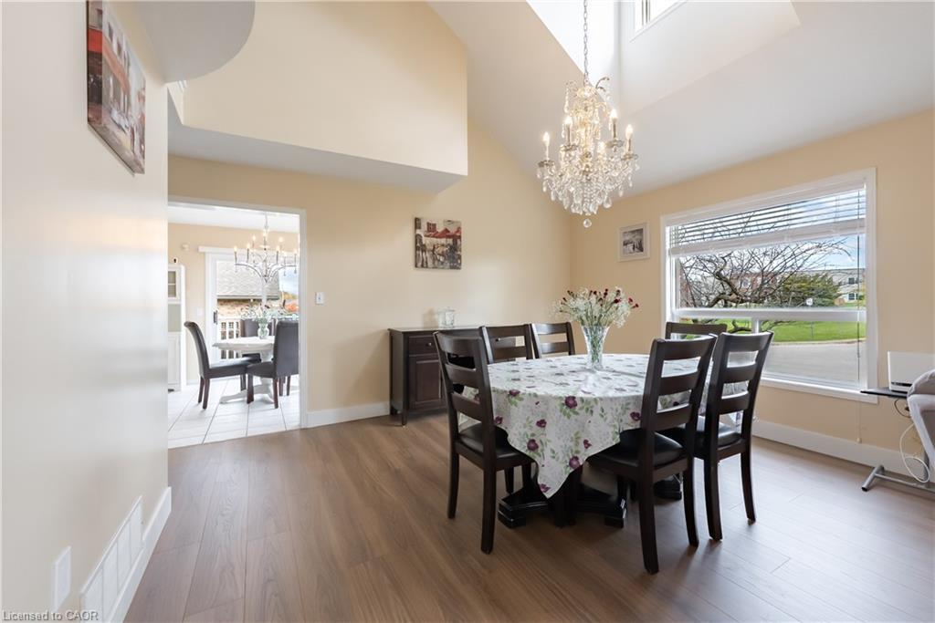 263 Hepburn Crescent, Hamilton, ON - Indoor Photo Showing Dining Room