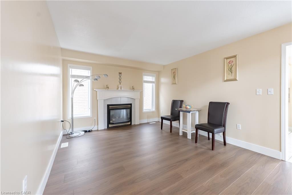 263 Hepburn Crescent, Hamilton, ON - Indoor Photo Showing Living Room With Fireplace