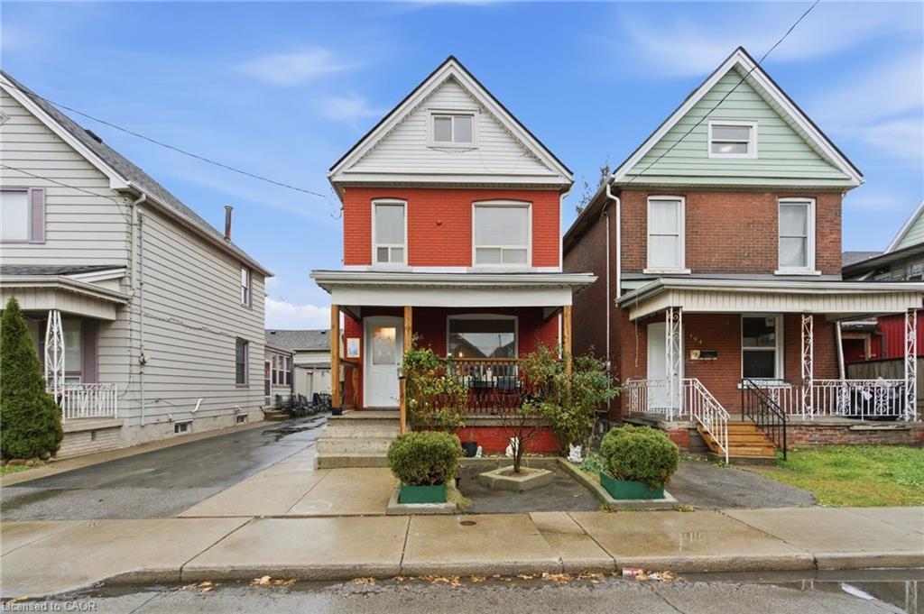 196 Avondale Street, Hamilton, ON - Outdoor With Deck Patio Veranda With Facade