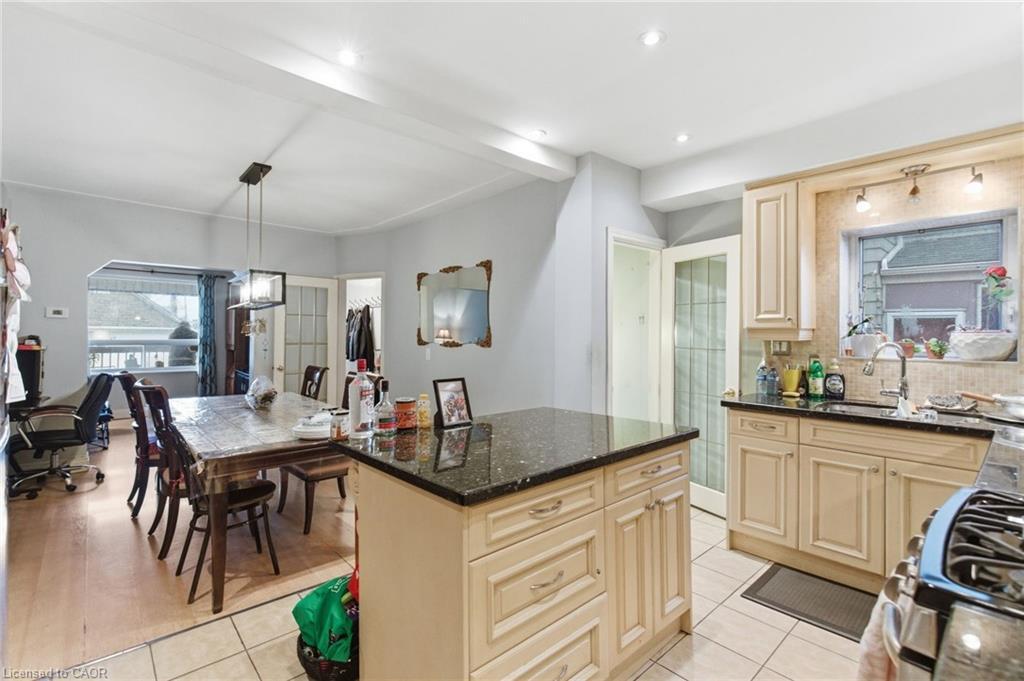 196 Avondale Street, Hamilton, ON - Indoor