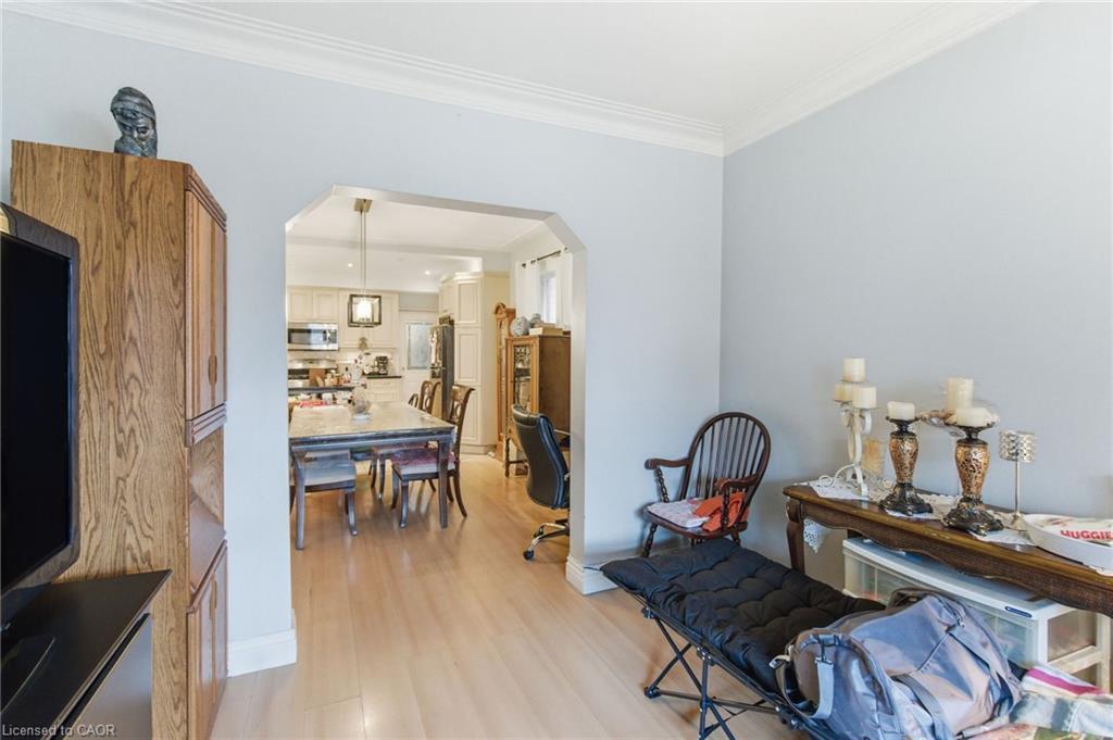 196 Avondale Street, Hamilton, ON - Indoor