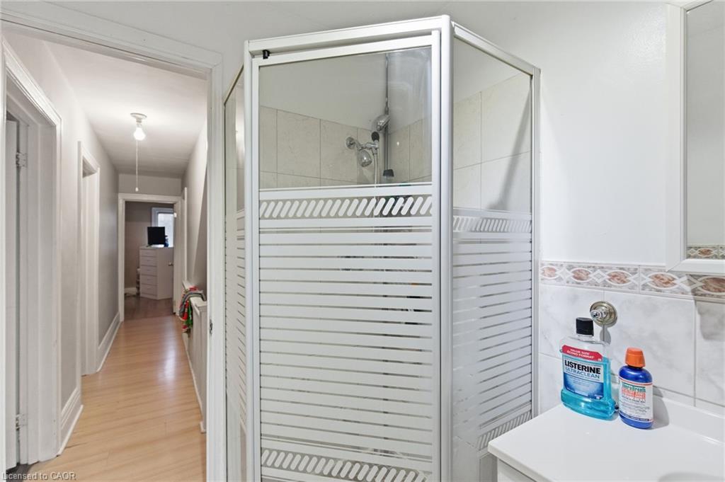 196 Avondale Street, Hamilton, ON - Indoor