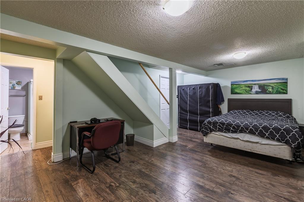 4-445 Pioneer Drive, Kitchener, ON - Indoor Photo Showing Bedroom
