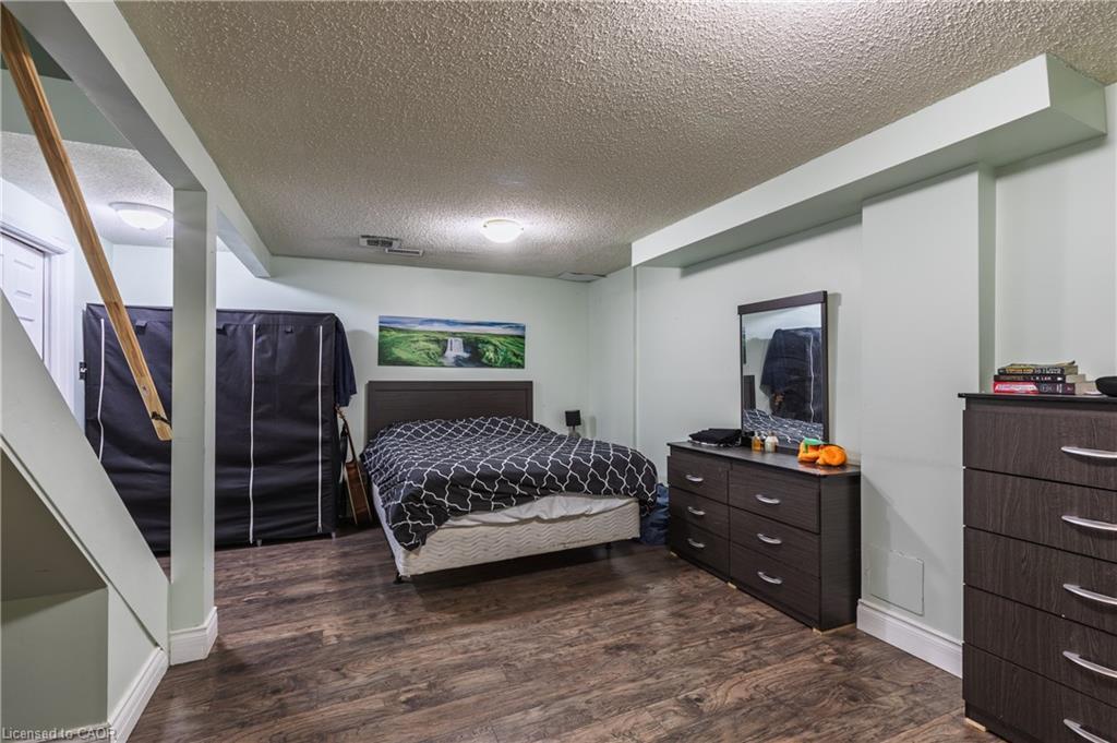 4-445 Pioneer Drive, Kitchener, ON - Indoor Photo Showing Bedroom