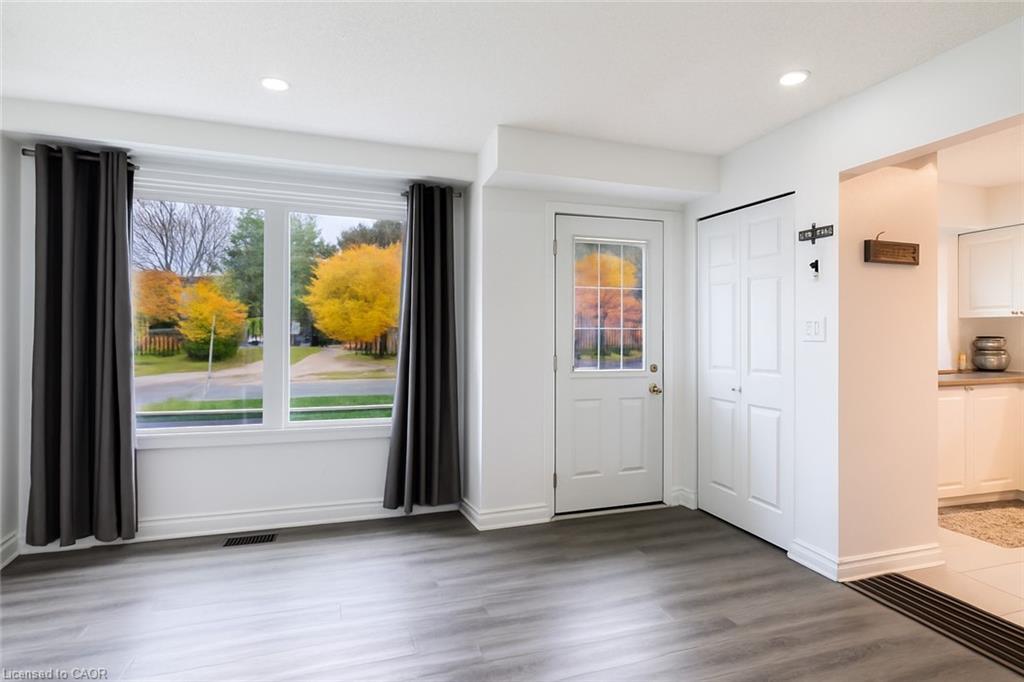 4-445 Pioneer Drive, Kitchener, ON - Indoor Photo Showing Other Room