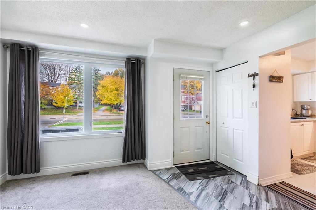 4-445 Pioneer Drive, Kitchener, ON - Indoor Photo Showing Other Room