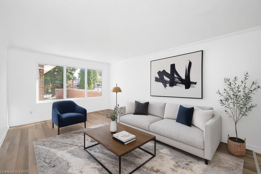 5193 Banting Court, Burlington, ON - Indoor Photo Showing Living Room