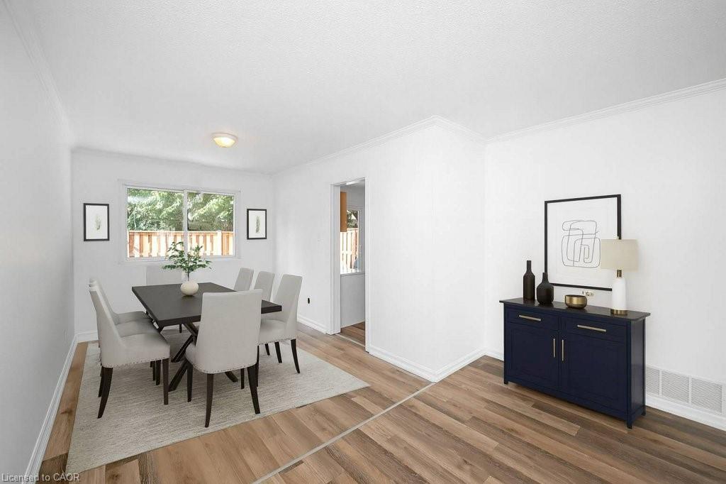 5193 Banting Court, Burlington, ON - Indoor Photo Showing Dining Room