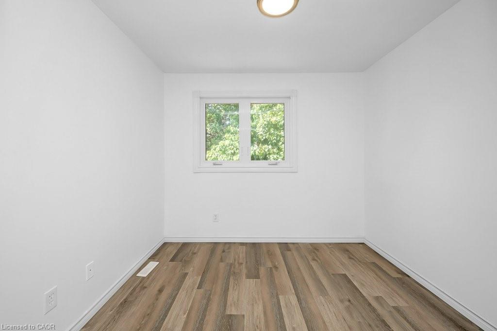 5193 Banting Court, Burlington, ON - Indoor Photo Showing Other Room