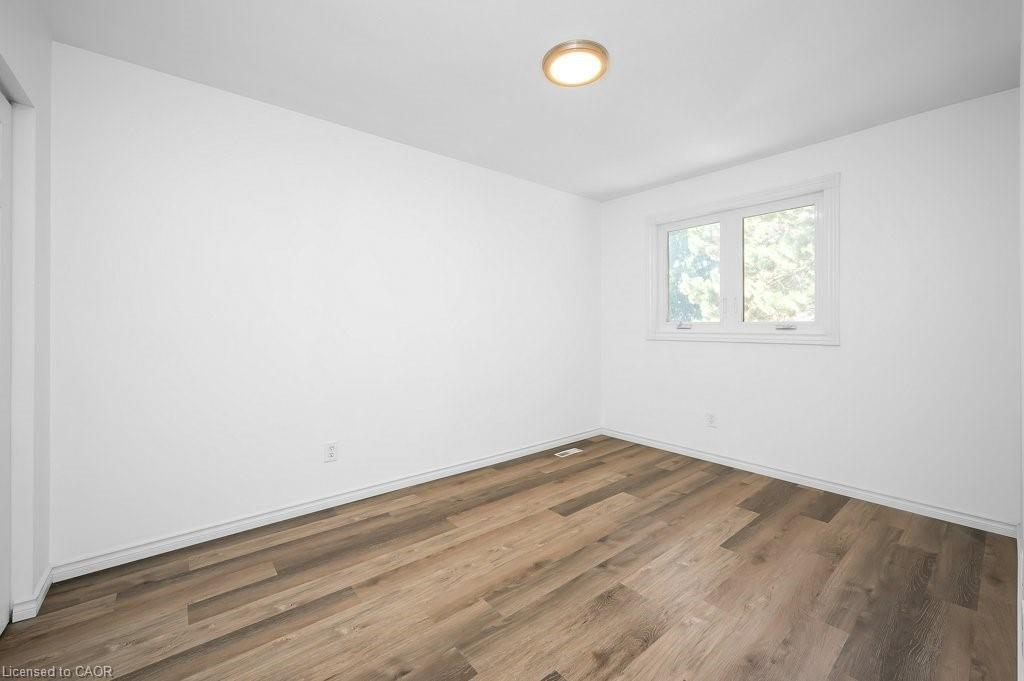 5193 Banting Court, Burlington, ON - Indoor Photo Showing Other Room