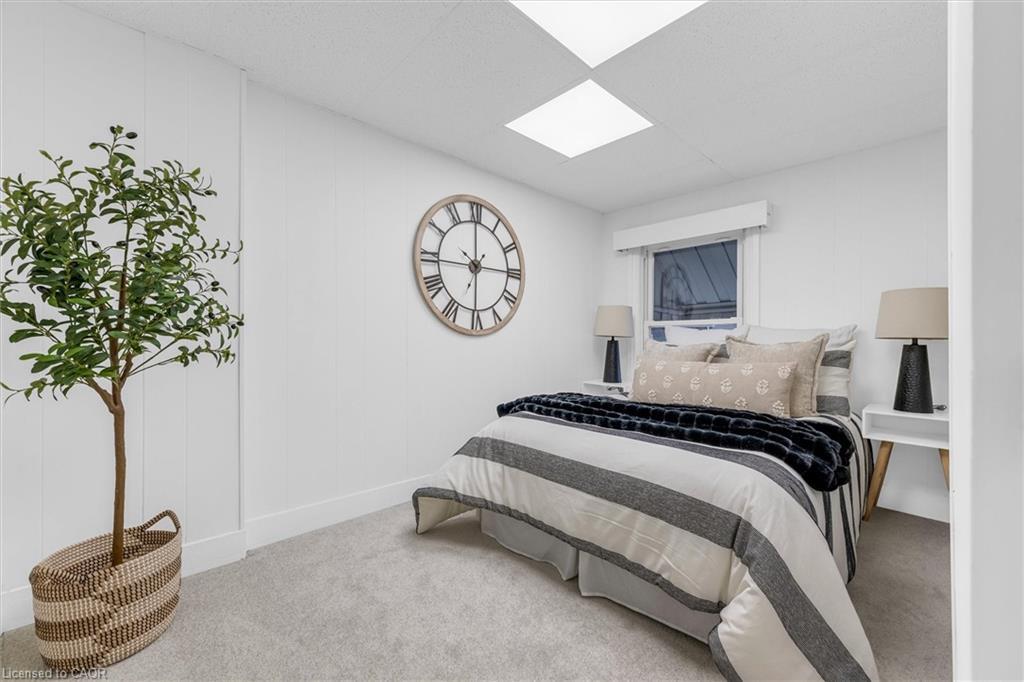 11 Ford Street, Hamilton, ON - Indoor Photo Showing Bedroom