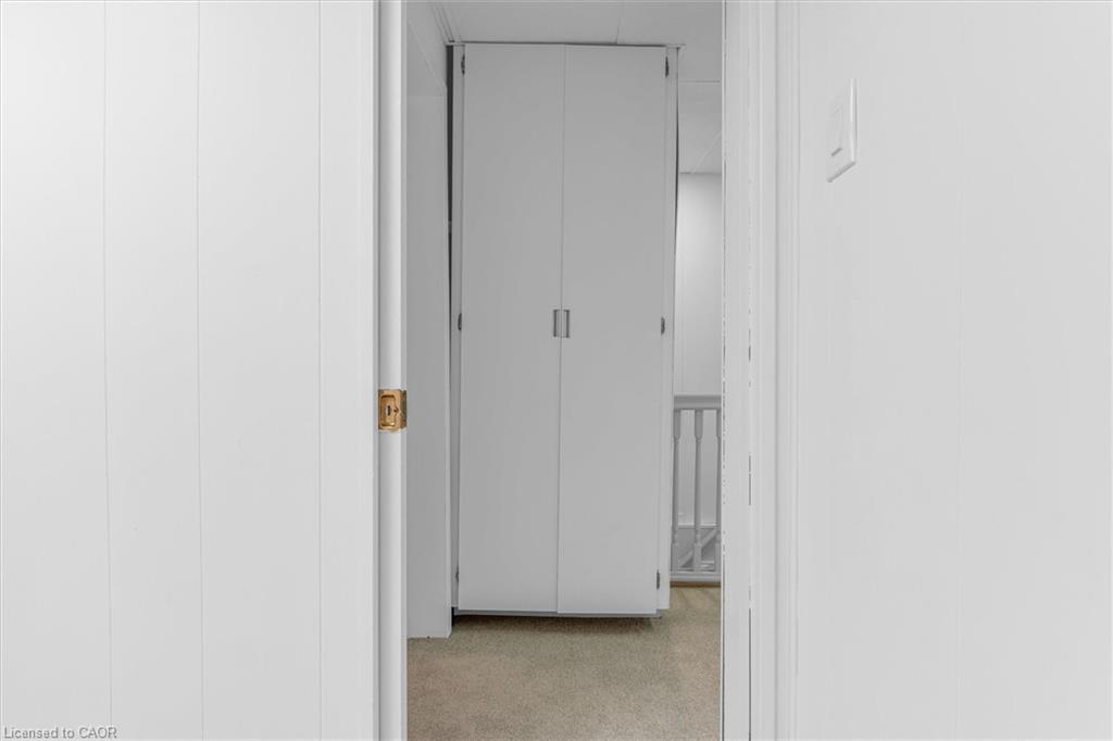 11 Ford Street, Hamilton, ON - Indoor Photo Showing Other Room