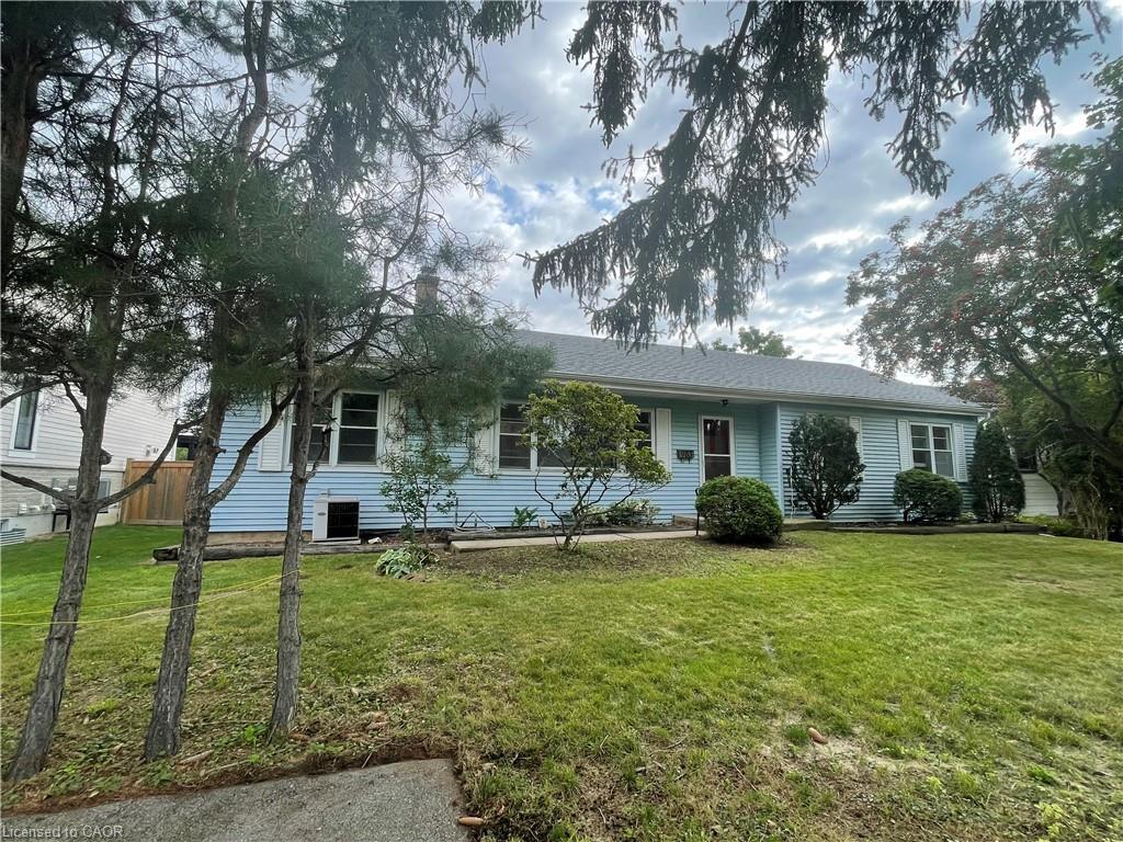 903 Danforth Place, Burlington, ON - Outdoor With Facade