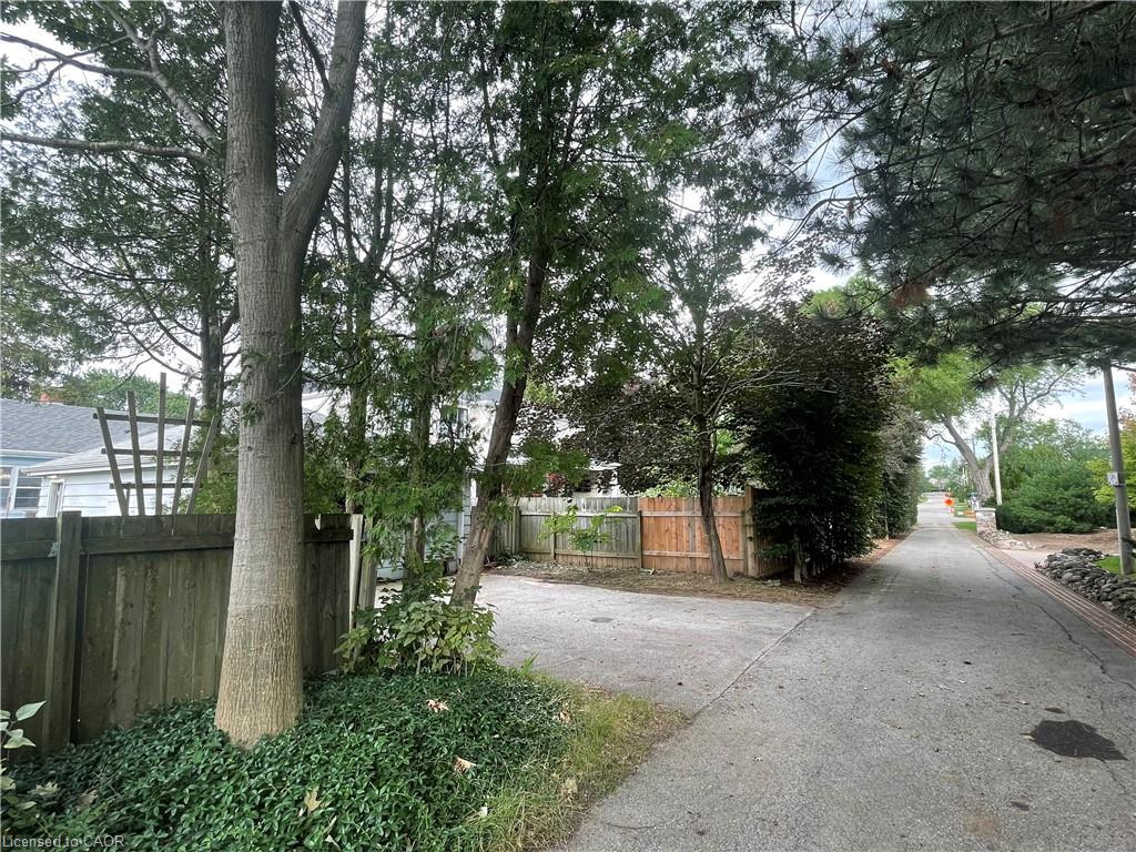 903 Danforth Place, Burlington, ON - Outdoor