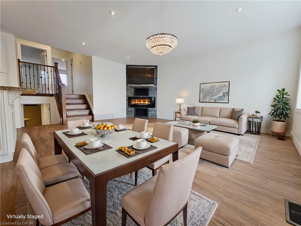 Main-4 Markham Crescent, Hamilton, ON - Indoor